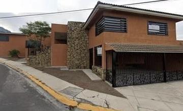 Casa · 544m² · 4 Recámaras · 2 Estacionamientos · Casa en Venta Cumbres 4to Sector