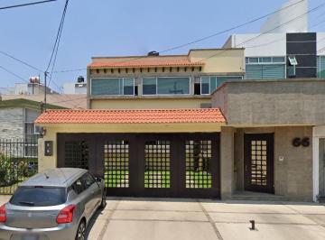 Casa de 4 habitaciones, Naucalpan de Juárez · Bonita Casa en Una Exelente Ubicacion Cerca de Escuelas Parques y Hospitales