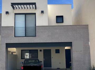 Casa en condominio de 3 habitaciones, García · Casa Amueblada y Equipada en Renta en Monticello Dominio Cumbres
