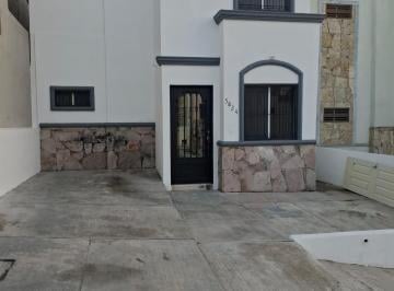 Casa de 3 habitaciones, Monterrey · Casa en Renta en Balcones de Las Mitras, Zona Mitras, Monterrey. N. L.
