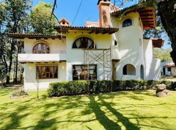 Casa · 400m² · 4 Recámaras · 3 Estacionamientos · Cabaña en Venta en Mazamitla 1500 Mt Terreno