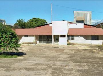 Nave industrial · 1369m² · 2 Recámaras · Nave Industrial en Venta a Tan Solo Unos m del Aeropuerto de Mérida