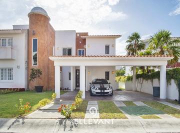 Casa en condominio de 3 habitaciones, Benito Juárez · Casa en Venta en Residencial Isla Dorada