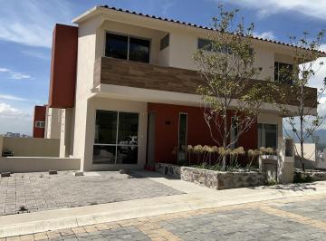 Casa · 110m² · 3 Recámaras · 2 Estacionamientos · Casa en Condominio Zona Esmeralda