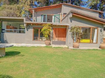Casa · 150m² · 4 Recámaras · 1 Estacionamiento · Casa en Renta en Cuadrilla de Dolores, Valle de Bravo