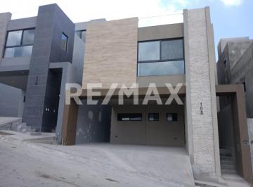 Casa · 162m² · 3 Recámaras · 2 Estacionamientos · Casa en Venta en Área de Montaña - (4)
