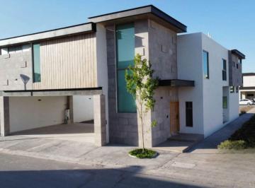 Casa de 4 habitaciones, Saltillo · Casa Residencial Habita