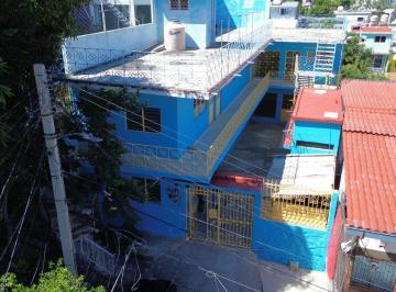 Casa · 237m² · 6 Recámaras · 3 Estacionamientos · Casa en Hogar Moderno