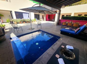 Casa de 5 habitaciones, Ixtapan de la Sal · Casa Helechos Venta: Palapa, Jacuzzi, Enorme Jardín. Amueblada y Equipada en Lugar Seguro. Visítala.