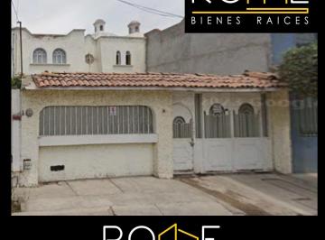 Casa de 3 habitaciones, Querétaro · Casa en Venta en Calle Sta. Elena Sta. Mónica 2da Sección en Querétaro Excelente Ubicación Maja741