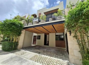 Casa de 4 habitaciones, Chetumal · Casa en Venta en Playa del Carmen Quintana Roo México