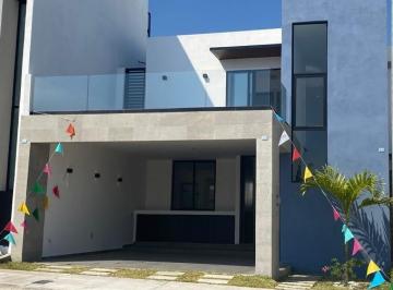 Casa en condominio de 3 habitaciones, Boca del Río · Venta Casa con Recamara en Planta Baja