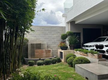 Casa · 388m² · 3 Recámaras · 2 Estacionamientos · Casa en Venta en Haciendas del Valle