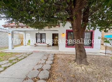 Casa · 149m² · 2 Recámaras · 6 Estacionamientos · Casa en Venta en El Centro de Piedras Negras
