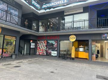 Local comercial , San Pedro Tlaquepaque · Local en Venta en Av La Llave - 11