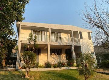 Casa de 5 habitaciones, Temixco · Casa en Venta en Burgos, Temixco
