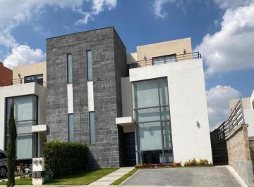 Casa · 199m² · 3 Recámaras · 2 Estacionamientos · Casa en Venta en Villas del Campo