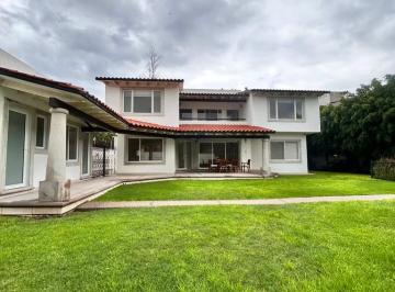 Casa de 4 habitaciones, Querétaro · Casa en Renta en Jurica con Recamara en Planta Baja