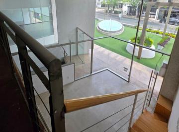Local comercial · 73m² · 2 Estacionamientos · Local - Vista Hermosa
