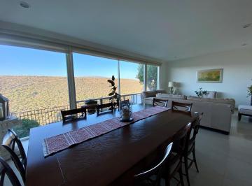 Casa en condominio de 4 habitaciones, Querétaro · Casa en Venta en Fraccionamiento Misión de Concá.
