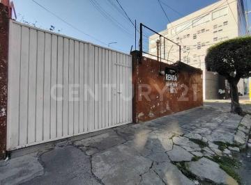 Terreno / Lote · 91m² · Renta Terreno en Esquina de 192 m² Bardeado, Zona del Carmen