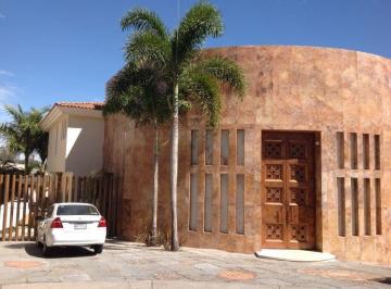 Casa de 5 habitaciones, Zapopan · Casa en Venta Residencial Virreyes, 5 Recamaras Alberca 7 Estacionamientos Zapo