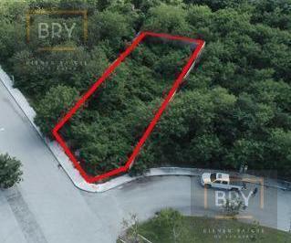 Terreno / Lote · 643m² · En Venta Terreno en Privada Yaxlum