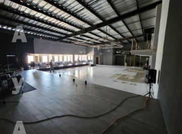 Local comercial · 550m² · 2 Recámaras · 5 Estacionamientos · Local en Venta, 480 m² de Terreno, Av Jose Lopez Portillo, Sm 94, Cancun.
