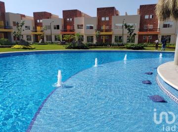 Casa · 90m² · 4 Recámaras · 2 Estacionamientos · Casa Entrega Inmediata, Colinas de Xochitepec
