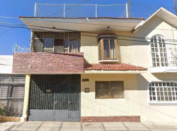 Casa de 4 habitaciones, Guadalajara · Casa en Venta en Rogelio Bacon Guadalajara Jalisco