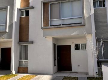 Casa en condominio · 3 Recámaras · 2 Estacionamientos · PH - Fraccionamiento Zákia