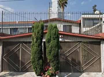 Casa de 3 habitaciones, Coyoacán · Casa en Venta en Comoporis Coyoacan Cdmx