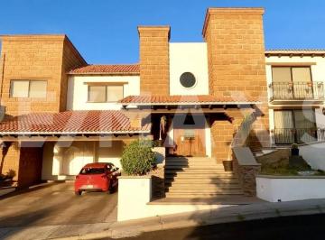 Casa de 3 habitaciones, Querétaro · Casa en Venta en Pedregal de Querétaro