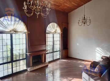 Casa · 357m² · 4 Recámaras · 2 Estacionamientos · Casa en Venta o Renta Bosques del Prado Sur