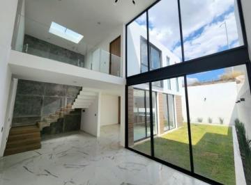 Casa de 4 habitaciones, Morelia · Venta Casa con Terraza y Jardín en Lomalta Tres Marías Morelia Cas_5086 Mor/cm