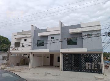 Casa · 165m² · 3 Recámaras · 2 Estacionamientos · Moderna y Céntrica Casa en Col. del Pueblo