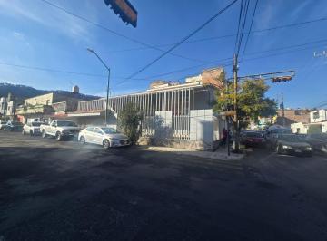 Casa · 260m² · 5 Recámaras · 4 Estacionamientos · Casa en Venta/renta en Colonia Sánchez, Toluca Estado de México