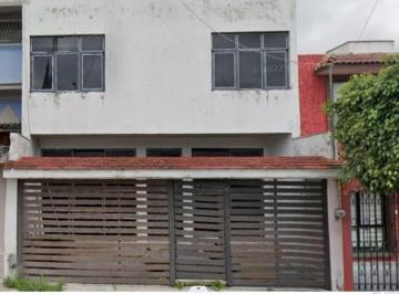Casa de 4 habitaciones, Guadalajara · Gran Oportunidad Casa en Remate Guadalajara, Jalisco.