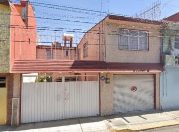 Casa de 3 habitaciones, Metepec · Casa en Venta en Fuente de Los Faunos San Francisco Coaxusco Metepec