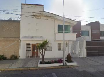 Casa de 4 habitaciones, Puebla · Casa en Venta en Rio Panuco Jardines de San Manuel Puebla