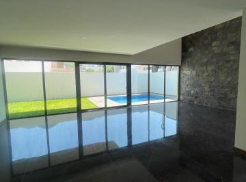 Casa · 578m² · 4 Recámaras · 4 Estacionamientos · Casa - Fraccionamiento Residencial y Club de Golf La Herradura