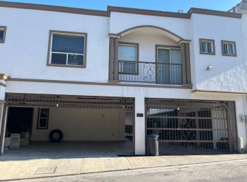 Casa · 490m² · 5 Recámaras · 3 Estacionamientos · Casa en Venta en Cumbres Elite, Monterrey, N. L. Zona Cumbres