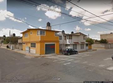 Casa · 188m² · 3 Recámaras · 2 Estacionamientos · Casa en Venta Laguna Verde, El Seminario Toluca