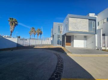Casa en condominio · 185m² · 3 Recámaras · 2 Estacionamientos · Casa en Renta en Sendas Residencial en Valle Imperial