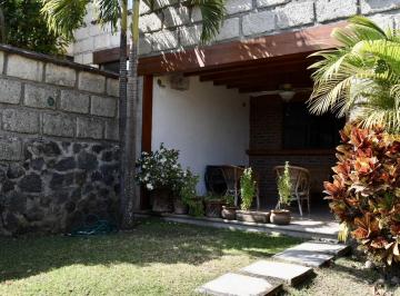 Casa · 208m² · 3 Recámaras · 2 Estacionamientos · Casa en Lomas Tzompantle