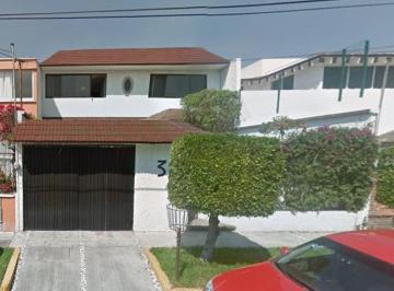 Casa de 4 habitaciones, Naucalpan de Juárez · Bonita Casa en Una Exelente Ubicacion Cerca de Escuelas Parques y Hospitales