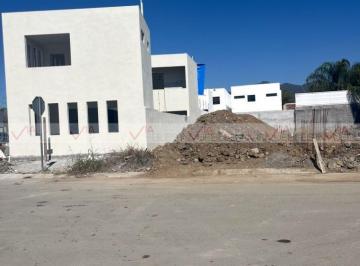 Terreno / Lote · 210m² · Terreno / Lote en Venta en Huajuquito o Los Cavazos
