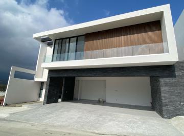 Casa · 491m² · 4 Recámaras · 4 Estacionamientos · Casa - La Joya Privada Residencial