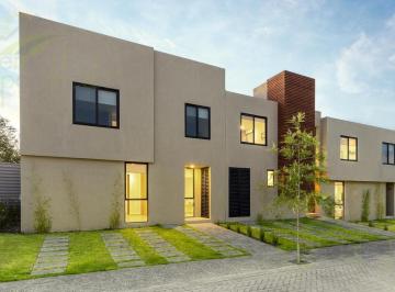 Casa · 180m² · 3 Recámaras · 2 Estacionamientos · Casa con Roof Garden en Venta en Nuevo Refugio, Querétaro