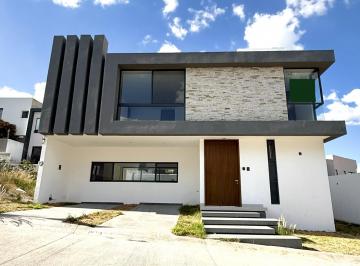 Casa · 288m² · 3 Recámaras · 2 Estacionamientos · Casa Nueva en Venta en El Molino Lomas III